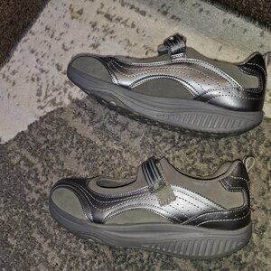 Sketchers push-ups workout shoes, grey